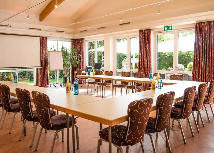 Bundt's & Gartenrestaurant Hotel 3*